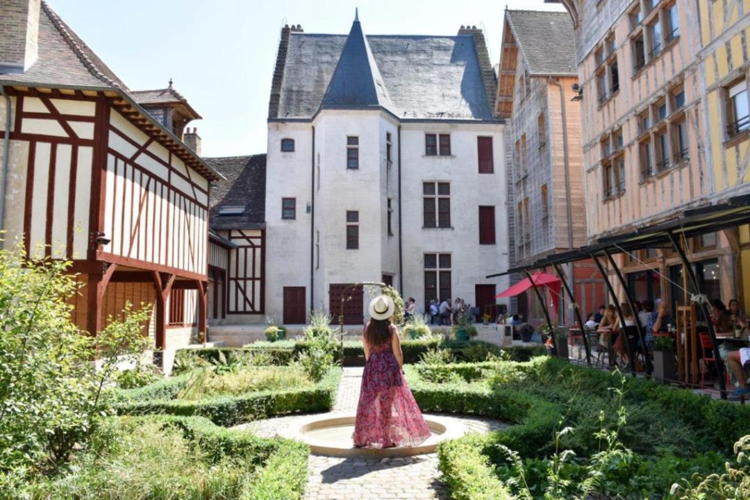 Maison Juvenal Des Ursins Holiday home *